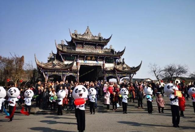 点赞|今天,都江堰新春民俗文化活动受到央视两次报道!一起来看